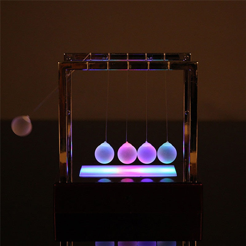 LED-Newton-Pendel – Faszinierendes Physik-Spiel mit leuchtenden Kugeln