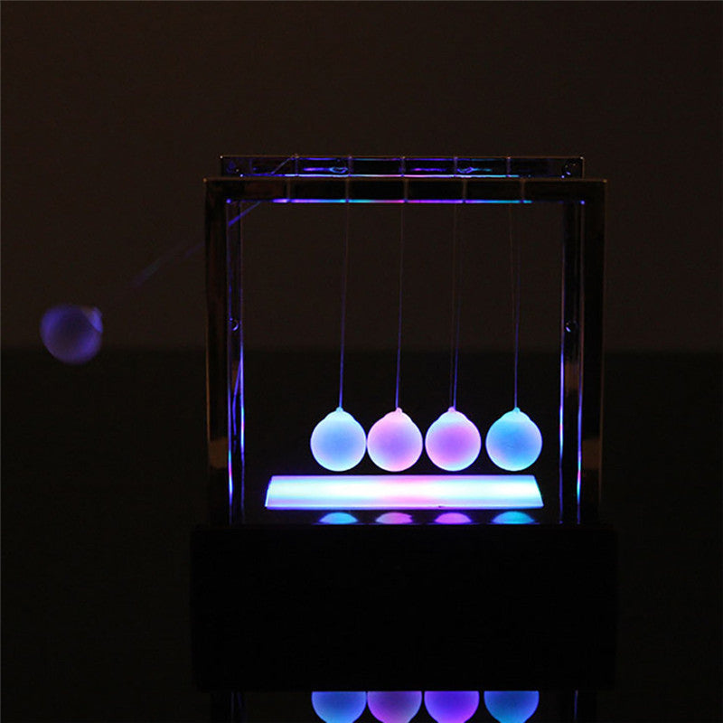 LED-Newton-Pendel – Faszinierendes Physik-Spiel mit leuchtenden Kugeln