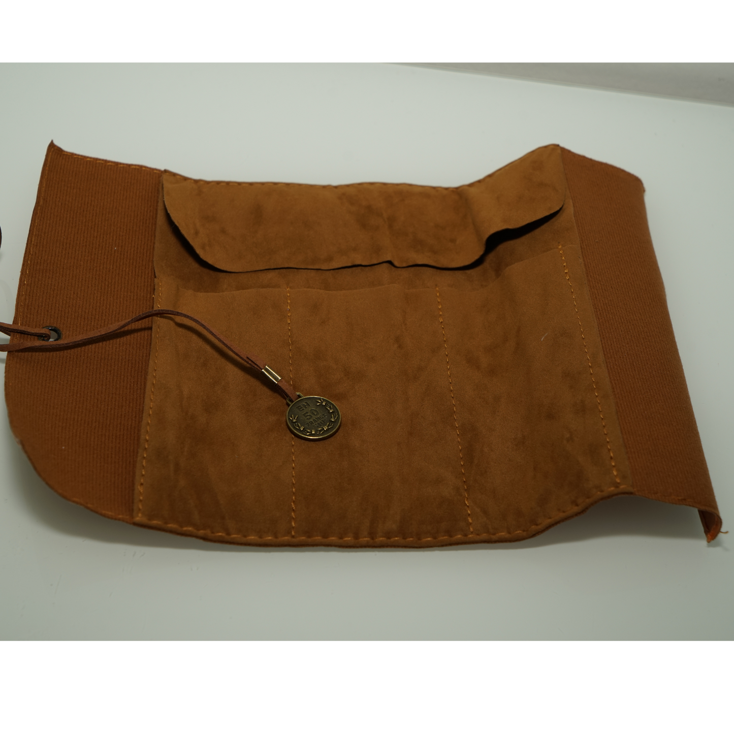 Vintage Rollmäppchen aus Leder – Stilvolles Federmäppchen für Stifte & Pinsel für unterwegs
